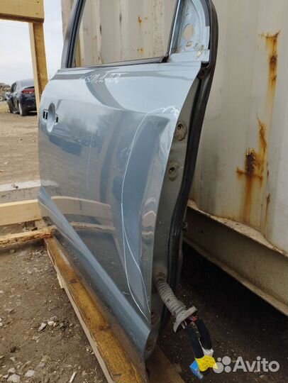 Передняя правая дверь Hyundai Tucson (04-11)