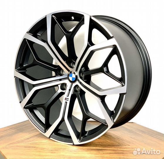 Диски BMW X5 g05 X6 g06 X7 g07 r22