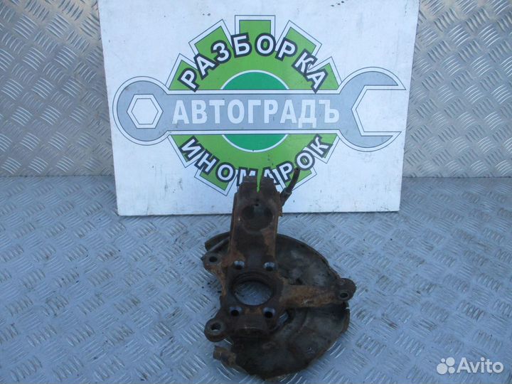 Кулак поворотный правый Volkswagen Caddy 3 2007г