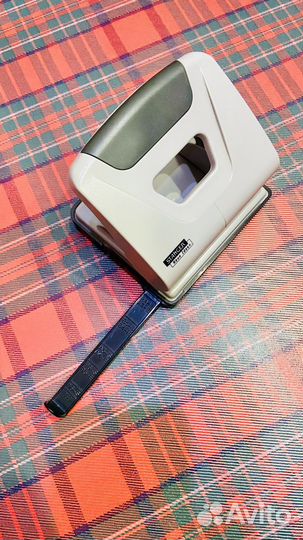 Дырокол Stanger 30 листов