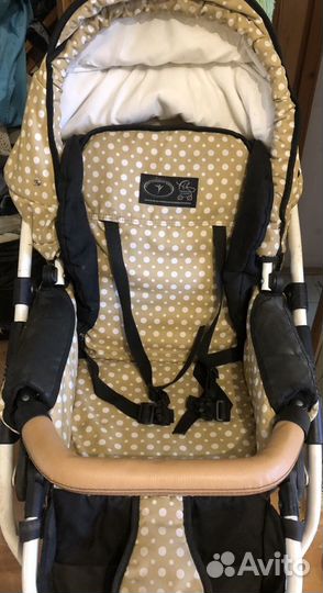 Коляска сидячая