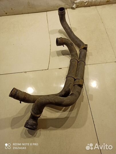 Патрубок системы охлаждения (Volkswagen Touareg)