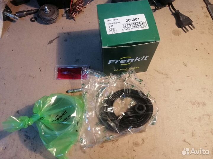 Ремкомплект суппорта тойота рав 4 3-е поколение