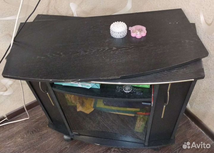 Тумба под телевизор