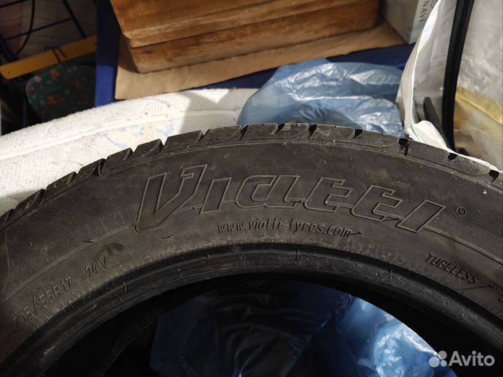 Viatti Strada Asimmetrico 215/55 R17 94V