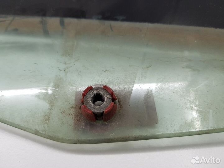 Стекло заднее правое (BMW 3)