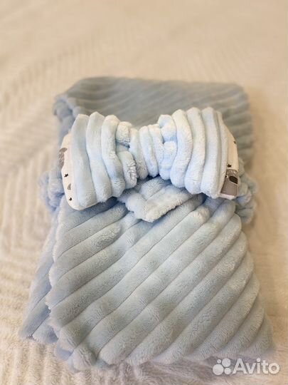 Набор на выписку + подарок игрушка комфортер