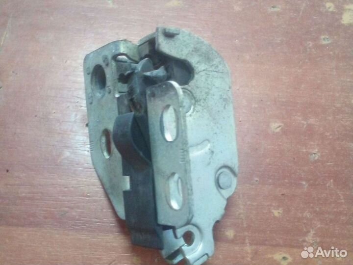 Замок задней двери mercedes sprinter 906