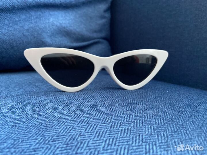 Солнцезащитные очки кошачий глаз в белой оправе