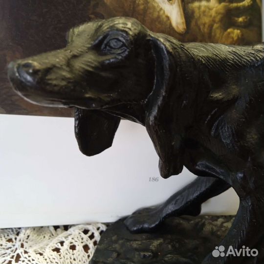 Чугунная статуэтка Собака Куса