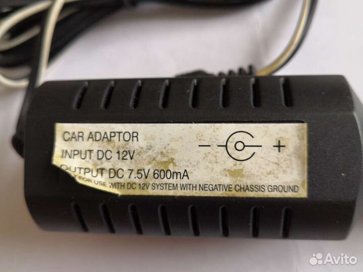 Автомобильный адаптер для зарядки фонаря