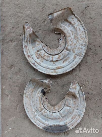 Щиток грязевой задний ситроен с5