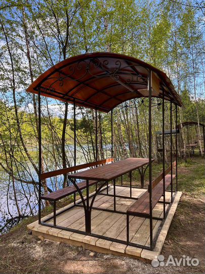 Аренда беседки у озера в Москве
