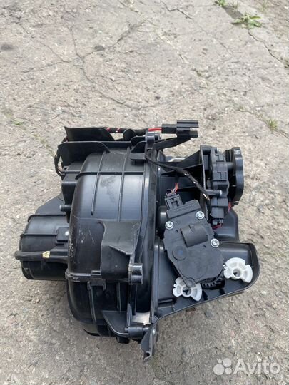 BMW 5 f10 корпус печка