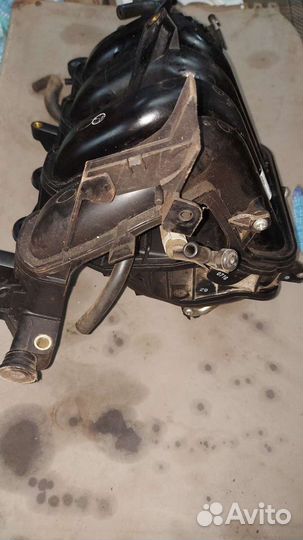 Впускной коллектор с дроселем Mazda 3 BK 1.6