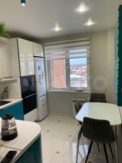 3-к. квартира, 82 м², 12/15 эт.