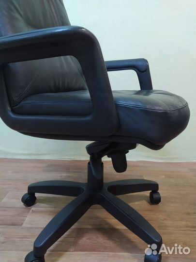 Кресло руководителя (кожа)