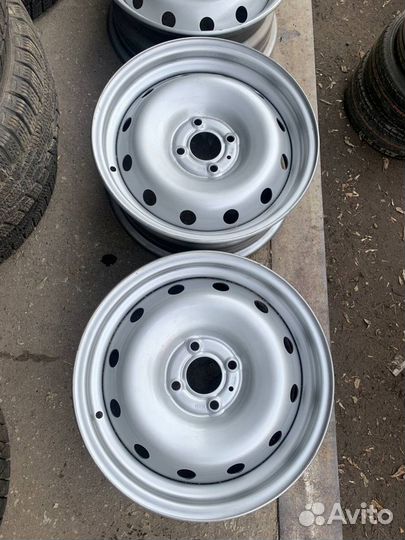 R15x6j 4X100 d.60.1 et40 silver