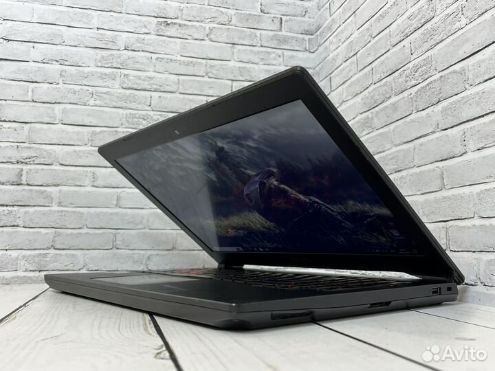Игровой ноутбук Asus i5/GTX1050/SSD M2/8gb