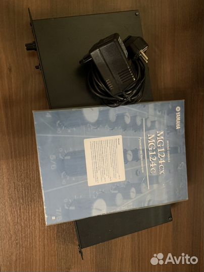 Ревебератор - Процессор эффектов yamaha REV100