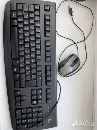 Клавиатура Logitech и мышка