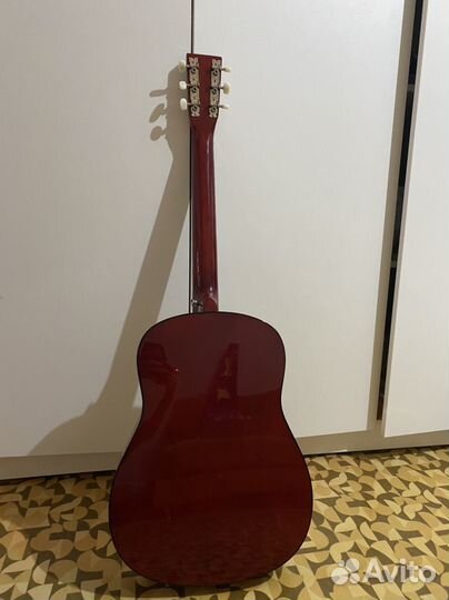 Акустическая гитара