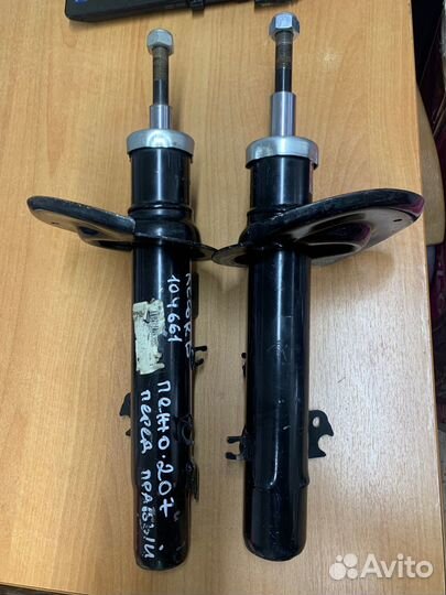 Амортизатор передний левый/правый peugeot 207 2006
