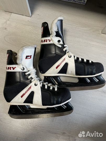 Коньки хоккейные 42 размер