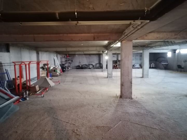 Склад в цоколе свободной планировки, 350 м2