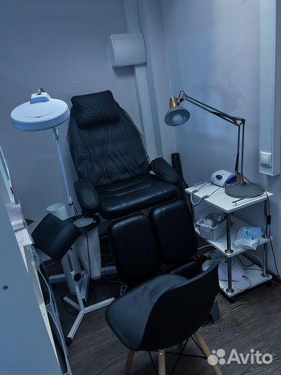 Маникюр, гель-лак, наращивание ногтей