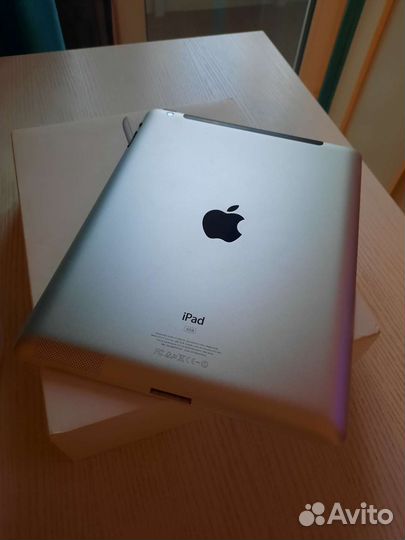 Планшет Apple iPad 3 32gb wifi+3G