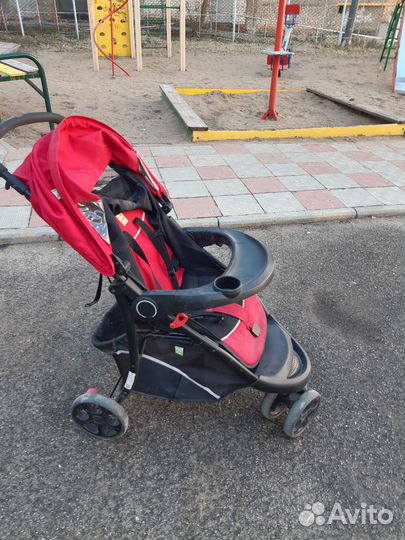 Прогулочная коляска