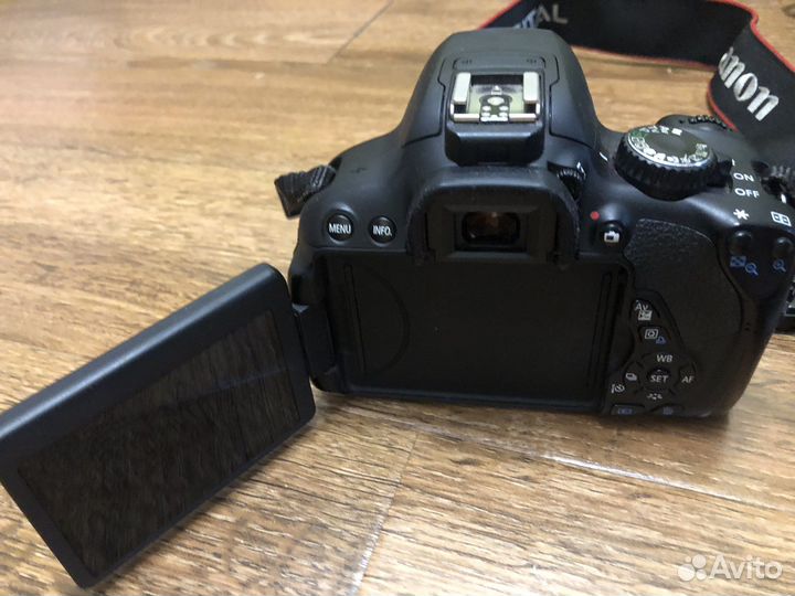 Зеркальный фотоаппарат canon 650d