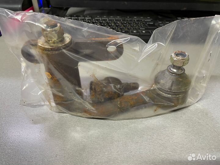 Рычаг маятниковый газ 3110 (новый, ржавчина)