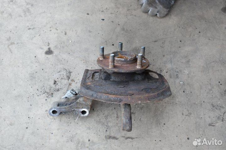 Кулак поворотный передний правый Nissan Qashqai