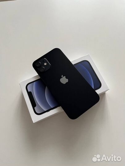 iPhone 12, 64 ГБ