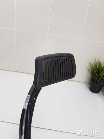 Педаль тормоза (Kia Seltos)