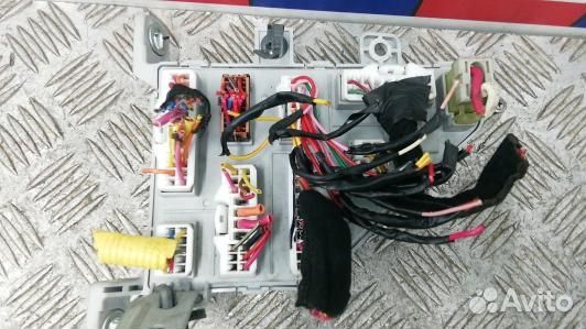 Блок предохранителей hyundai tucson JM (LEA28M101)