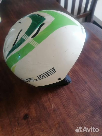 Шлем горнолыжный