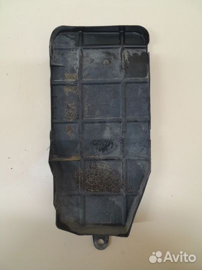 Пыльник двигателя боковой левый Hyundai Accent LC