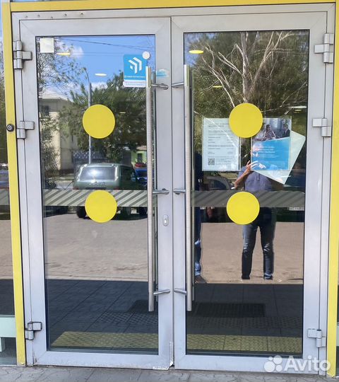 Дверь из алюминиевого профиля б/у