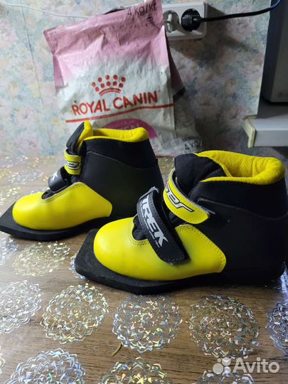 Лыжные ботинки 32р