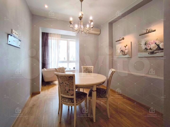 3-к. квартира, 108 м², 5/9 эт.