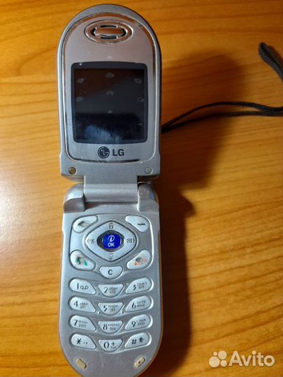 LG C1100