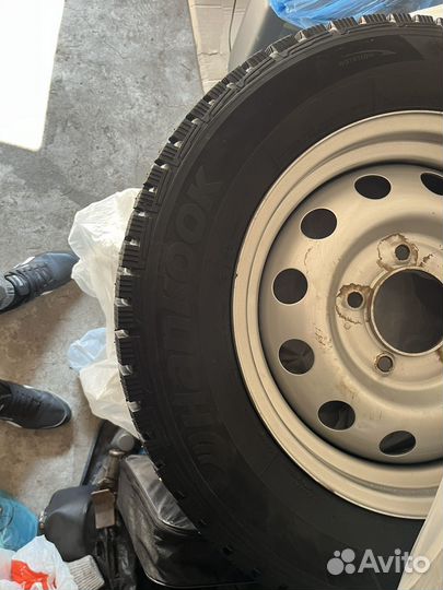 R16 Hankook Winter I'Pike 215/65, PCD 5x139.7 DIA 98.5