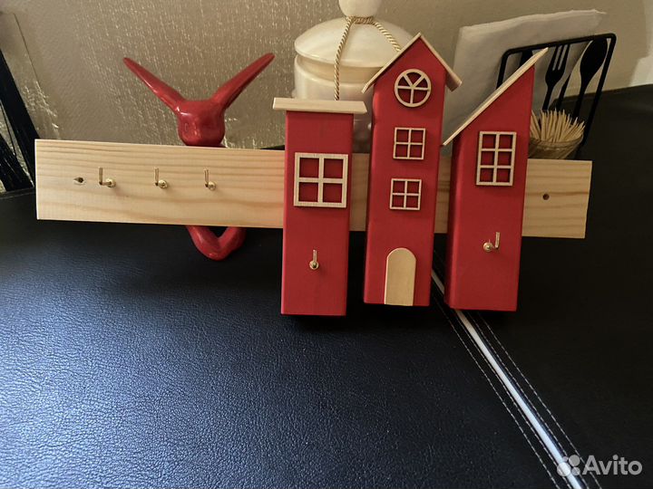 Ключница домики настенная