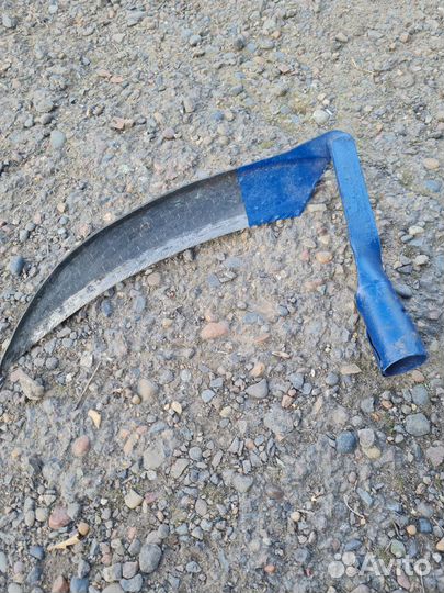 Коса для травы ручная новая