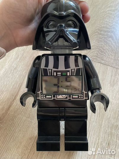 Часы настольные Star Wars минифигура Darth Vader