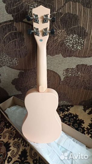 Гитара укулеле