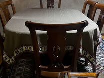 Кухонн�ый гарнитур, стол со стулями